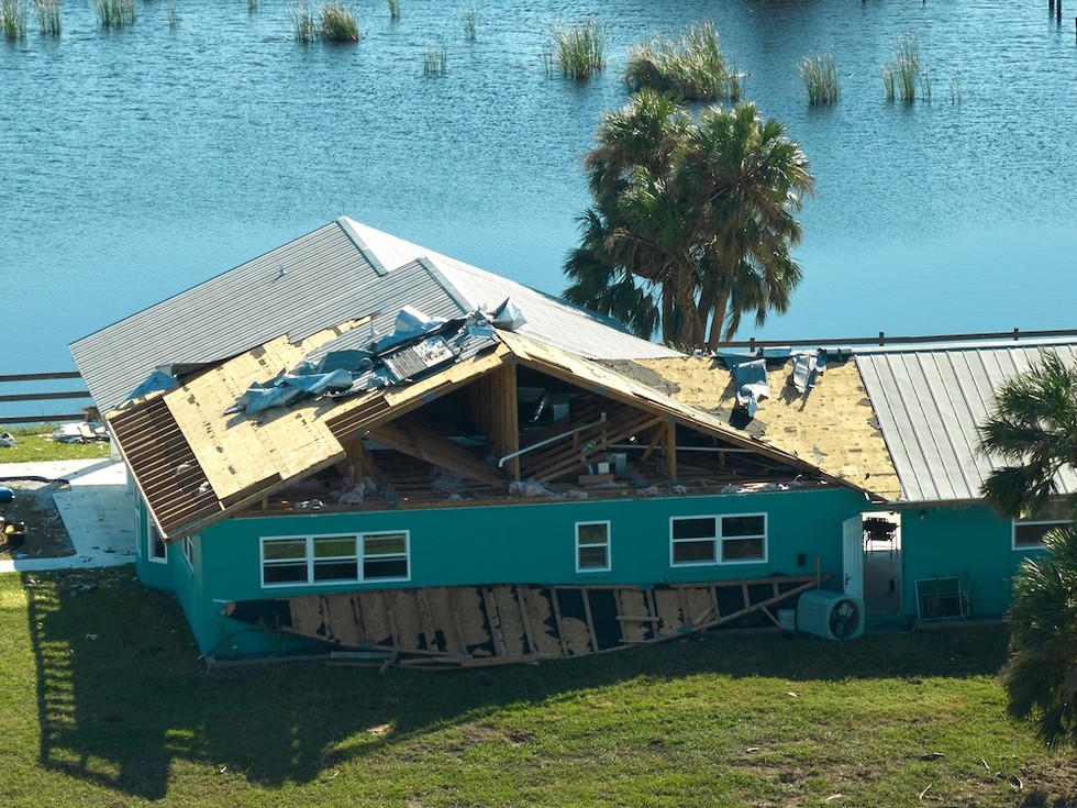 Von Hurrikan Ian stark zerstörtes Haus in Florida